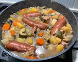Une image de l'étape 27 de Potée aux saucisses fumées, lard et légumes.