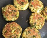 Foto del paso 7 de la receta: Tortitas de Brócoli, zanahoria y queso panela 🧀 🥦 🥕