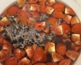Foto langkah ke 2 dari resep Sop Tomat Isi Daging.