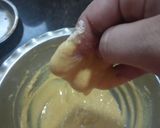 A picture of step 2 of Tomato pakoda.