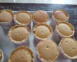 Foto langkah ke 8 dari resep Hokkaido Chiffon Cupcakes.