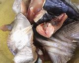 Hình bước làm 1 của món Đầu cổ cá nấu ngót