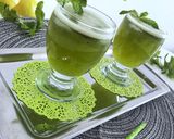 صورة لخطوة 2 من وصفة عصير ليمون بالنعناع 🍋🍃