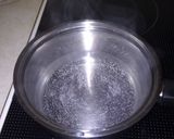 Φωτογραφία βήματος 1 της συνταγής Μακαρόνια με σάλτσα ντομάτας και γιαούρτι 🍅