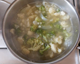 Foto del paso 1 de la receta: Sopa de brócoli y coliflor
