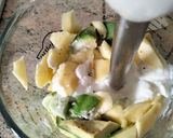 Foto del paso 2 de la receta: Sopa fría de pepino,aguacate y manzana