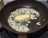 Foto langkah ke 2 dari resep Garlic Potatoes With Oregano.