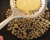 A picture of step 4 of Meethi Boondi.