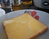 A picture of step 4 of French toast 🍞.