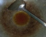 Foto langkah ke 16 dari resep Nasi goreng kunyit dan telur dadar.