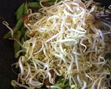 Foto langkah ke 2 dari resep Tumis Buncis Tauge.