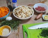 Foto del passaggio 1 della ricetta Canederli su crema di Zucca
