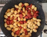 Foto del paso 3 de la receta: Ñoquis con chorizo