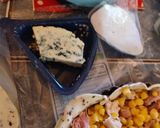 A picture of step 5 of Turkey, Corn, and Blue Cheese Quiche.