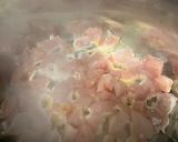 Foto del paso 1 de la receta: Para combatir el frío: 🍗 Pollo al verdeo con crema con papas al horno
