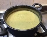 Une image de l'étape 12 de Soupe de pommes de terre et courgettes blanches aux épices italiennes.