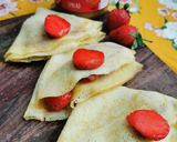 Foto langkah ke 3 dari resep 🇨🇵 Strawberry Biscoff French Crepes.