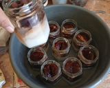 Foto langkah ke 3 dari resep Pudding in Jar edisi Merah Putih.