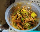 A picture of step 5 of Ginger and green chilli pickle.