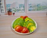 Foto langkah ke 3 dari resep Alpukat & Tomat siram madu.