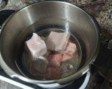 Foto del paso 4 de la receta: Caldo de puchero olla express