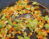Foto del paso 4 de la receta: Arroz con verduras y salchichas