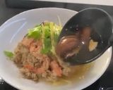 A picture of step 3 of Oat Shiitake Mushroom Soup with Prawns.