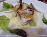 Foto del paso 4 de la receta: Merluza a la plancha, sobre cama de patatas