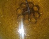 A picture of step 4 of Flower Chakli achumuruku.