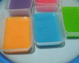 Foto langkah ke 2 dari resep Puding Mozaik Selasih cup.