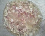 A picture of step 3 of Crispy Fried Shallot.