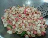 A picture of step 1 of Karonde ki chatney.