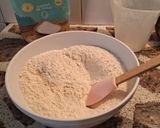 Foto del paso 2 de la receta: Pan Trenzado Relleno con Crema Pastelera y Pasas de Uva