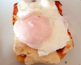 A picture of step 3 of My poahed Egg, Hallumi and Bacon Crisp. 👍.