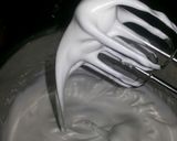 Foto langkah ke 4 dari resep Pie Brownies Putih Telur.