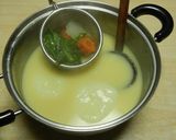 A picture of step 6 of [Farmhouse Recipe] Ozōni Mochi Soup (with Kyoto-Style White Miso).