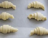 A picture of step 15 of Crispy Croissants.