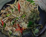 Foto langkah ke 3 dari resep Tumis jantung pisang.