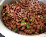 A picture of step 4 of Turmeric rice and beans.
