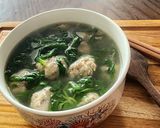 Hình bước làm 2 của món Cải cúc nấu mọc