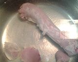 A picture of step 1 of Duck gravy.