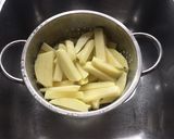 A picture of step 3 of French Fries With Cheesy Sauce.