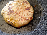 ચણા આલુ પરાઠા (Chana Aloo Paratha Recipe In Gujarati)