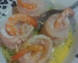Foto del paso 2 de la receta: Rollitos de panga rellenos de langostinos