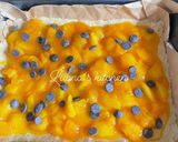 A picture of step 5 of Mango and Chocolate Chips Crumb Bars:.