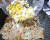 Foto langkah ke 5 dari resep Kwetiau Goreng Ebi (Bekal Sekolah).
