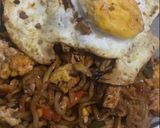 Foto langkah ke 5 dari resep Mie Sedap Goreng Spicy Korean ala ala Anak Rantau.