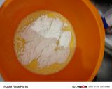 Foto langkah ke 3 dari resep Roti Goreng Crispy Sederhana Tanpa Mixer.