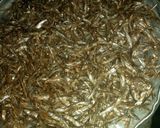 A picture of step 1 of Fried omena.