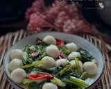 Gambar langkah 5 resipi Sawi Bunga Tumis Fishball.